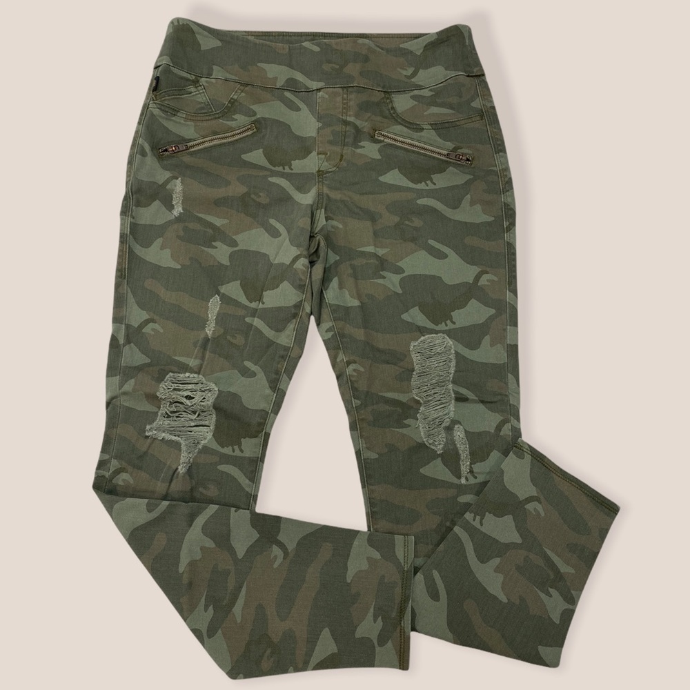 Camo Green Women's Jeans - Picture 3 of 14